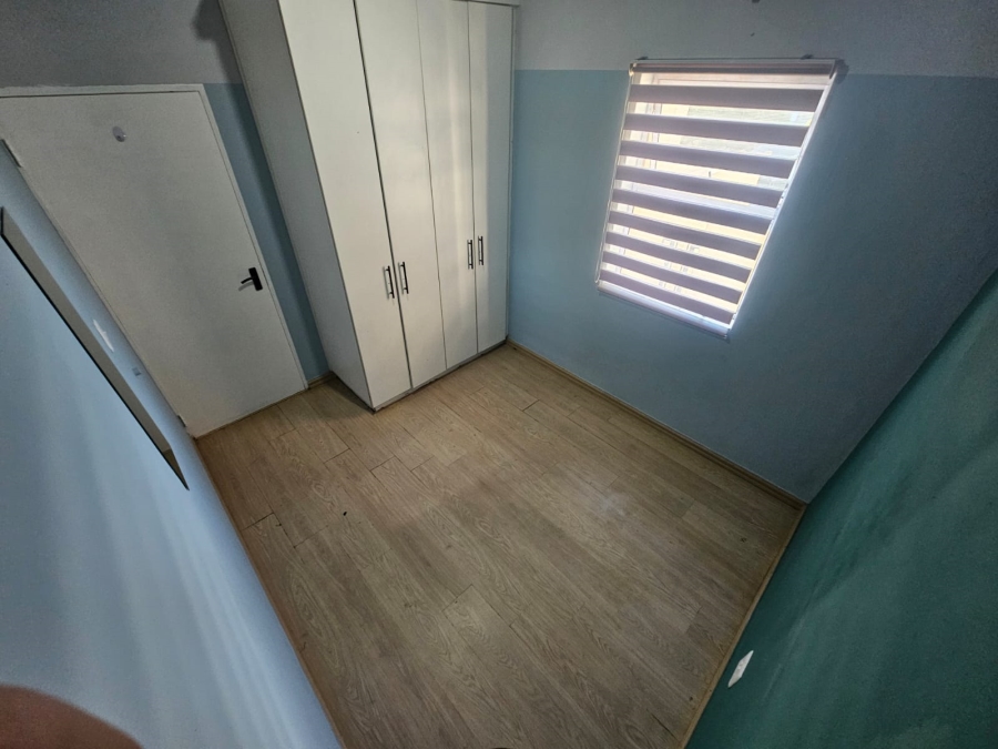 To Let 2 Bedroom Property for Rent in Buh Rein Estate Western Cape